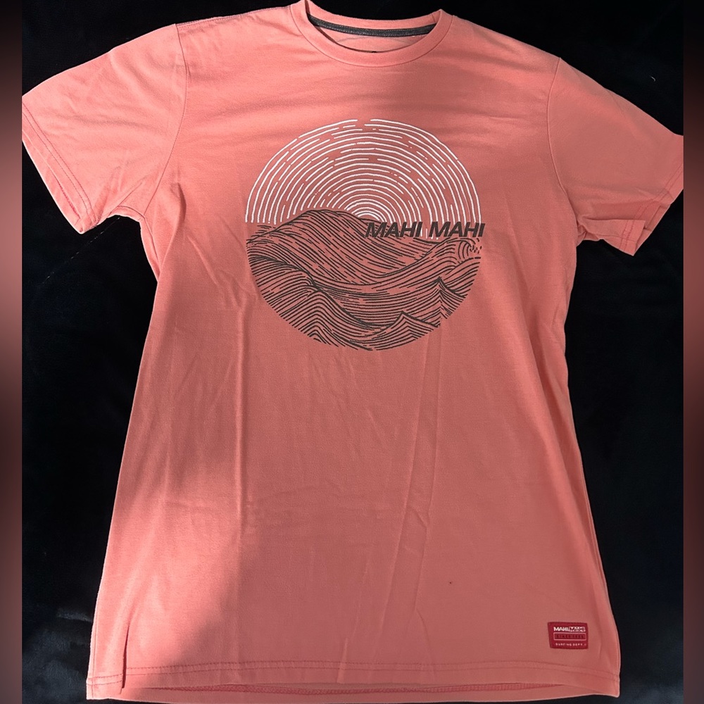large pink men’s t shirt
